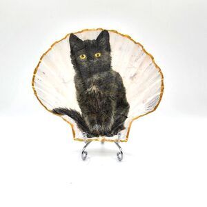 Decoupage Scalloped shell Black Cat
